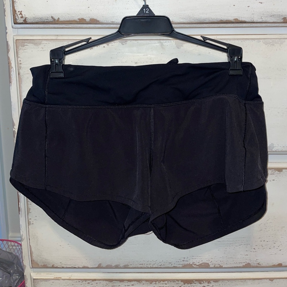 Like New Lululemon speed shorts size 6